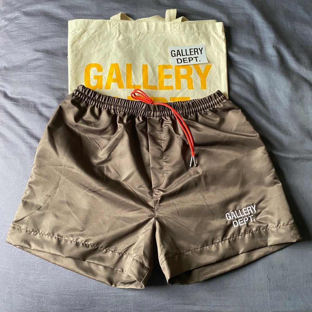 Dark brown Gallery Dept. shorts